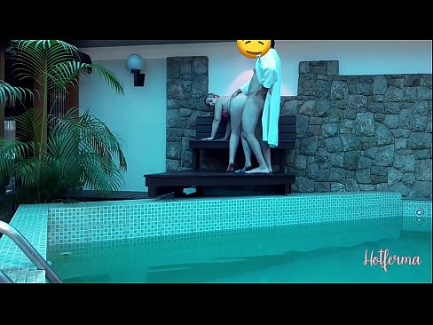 ❤️ Ông chủ mời người giúp việc đến hồ bơi, nhưng không thể cưỡng lại được ️ Hard porn tại chúng tôi ❌